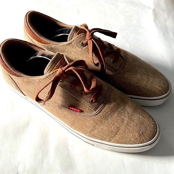 Levi's Other - Levi ‘s Strauss & CO Mens size 13 casual sneakers EUC